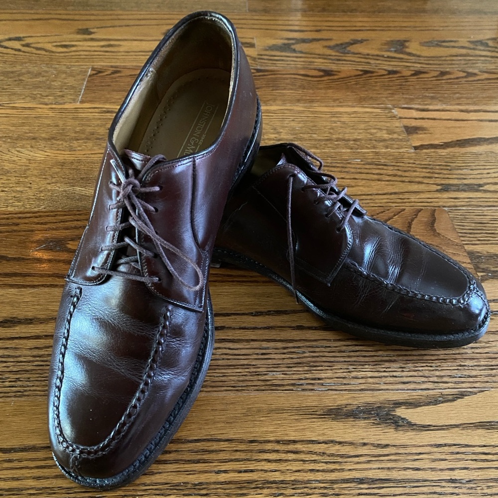 Johnston & Murphy Burgundy Leather Men’s Dress Shoes, Size 10